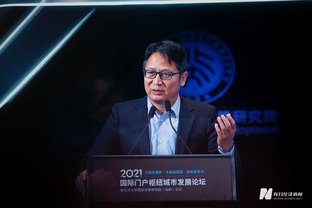 京东方科技集团股份有限公司副总裁秦向东：成都新型显示产业“朋友圈”今年产值有望达500亿